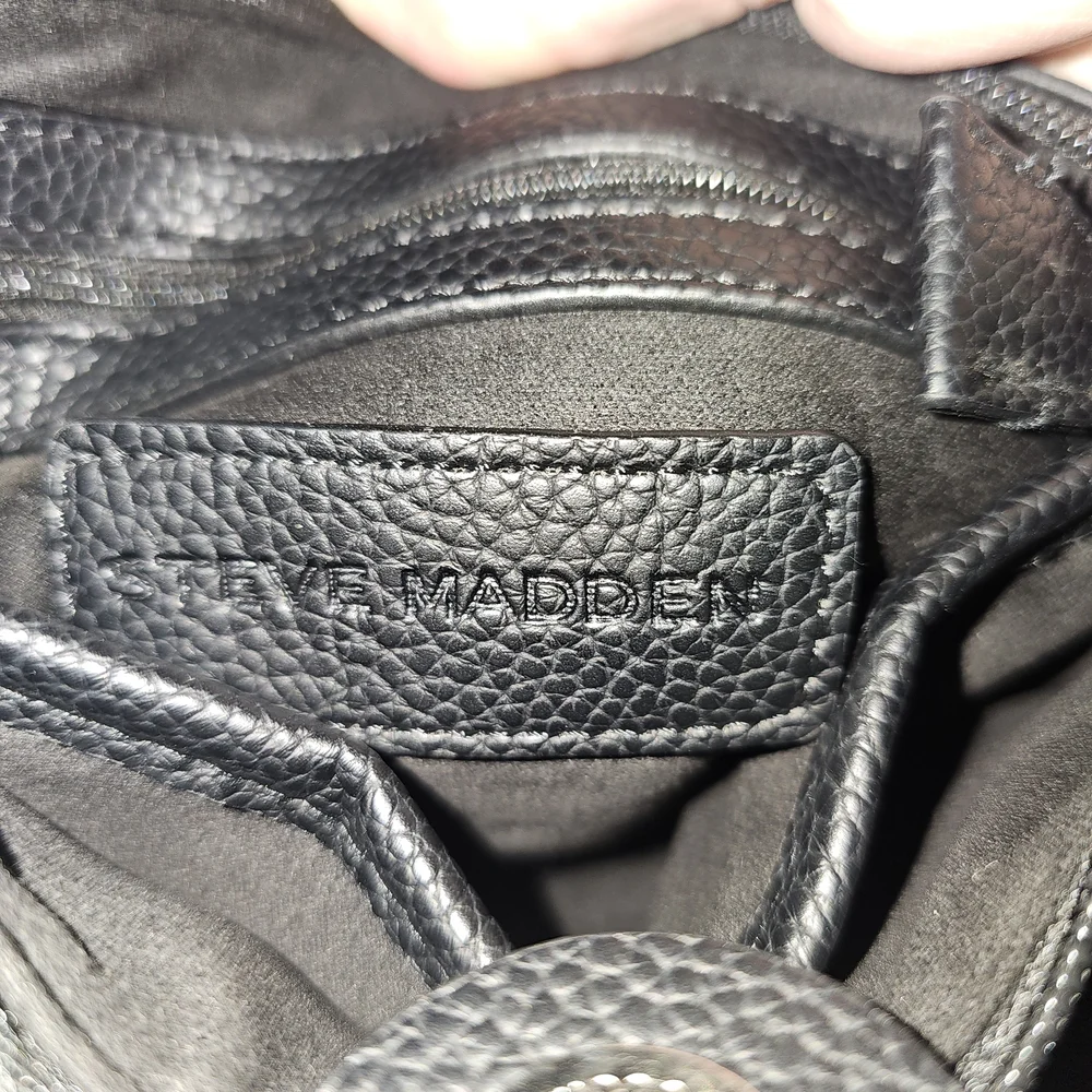 Steve Madden Bucket Bag With Studded Shoulder Strap And Crossbody Strap NWTs
